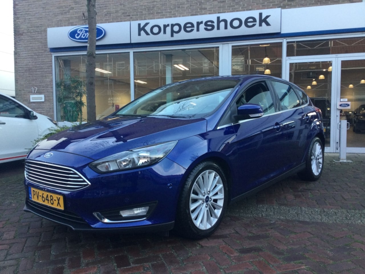 Ford Focus - 1.5 EcoBoost 150 pk Titanium Automaat | Nw. distributieriem - AutoWereld.nl