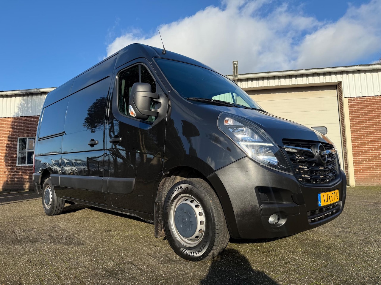 Opel Movano - 2.3 Turbo L2H2 180pk E6 optioneel met aluca inrichting victron 3000 omvormer - AutoWereld.nl