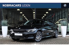 BMW 3-serie - 330e xDrive High Executive Automaat / Trekhaak / HiFi / Shadow line / Stoelverwarming / Sp