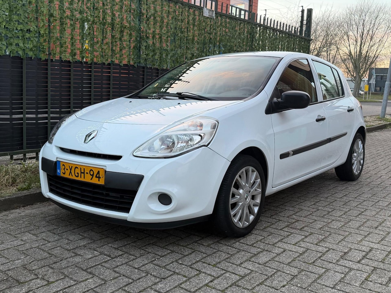 Renault Clio - 1.2 Collection Wit 2012 AIRCO|NAP|APK 26 - AutoWereld.nl
