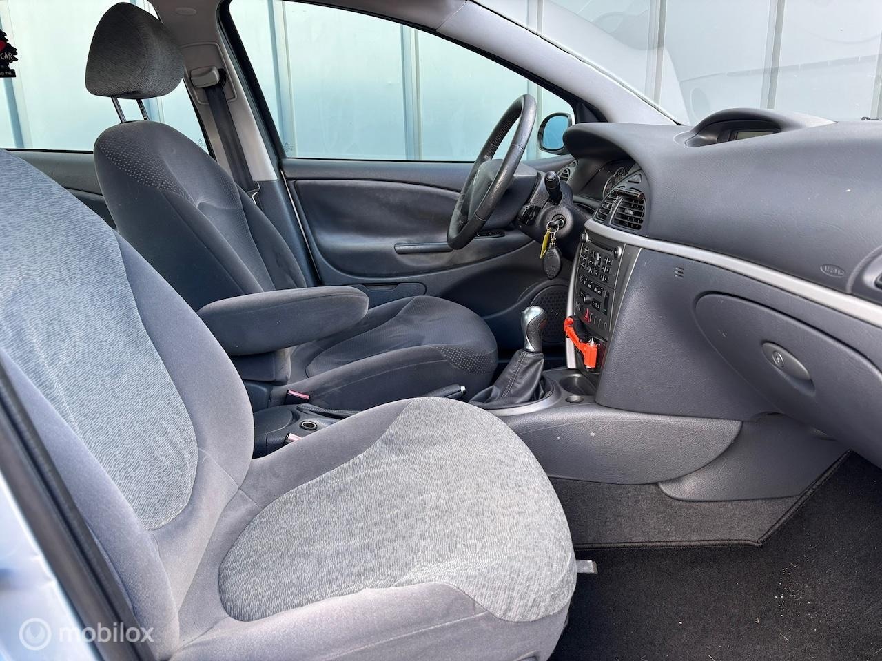 Citroën C5 - 2.0-16V Ligne Prestige NAP//AIRCO//CRUISE//TREKHAAK//INRUILKOOPJE