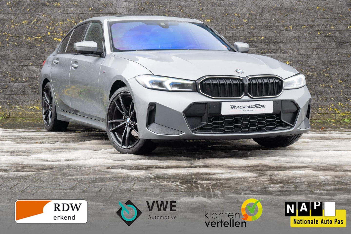 BMW 3-serie - 318i M Sport Grey & Black - AutoWereld.nl