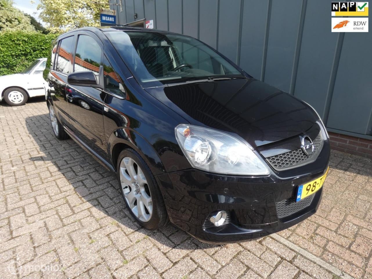 Opel Zafira - 2.0 T OPC NAP//CRUISE//AIRCO//OPC//CV+AB//TREKHAAK - AutoWereld.nl