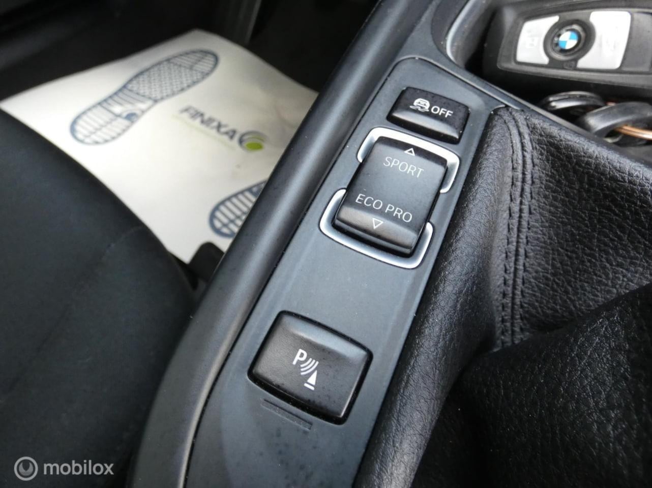 BMW 3-serie - 318d High Executive AIRCO//NAVI//CRUISE//STOELVERWARMING//CV+AB