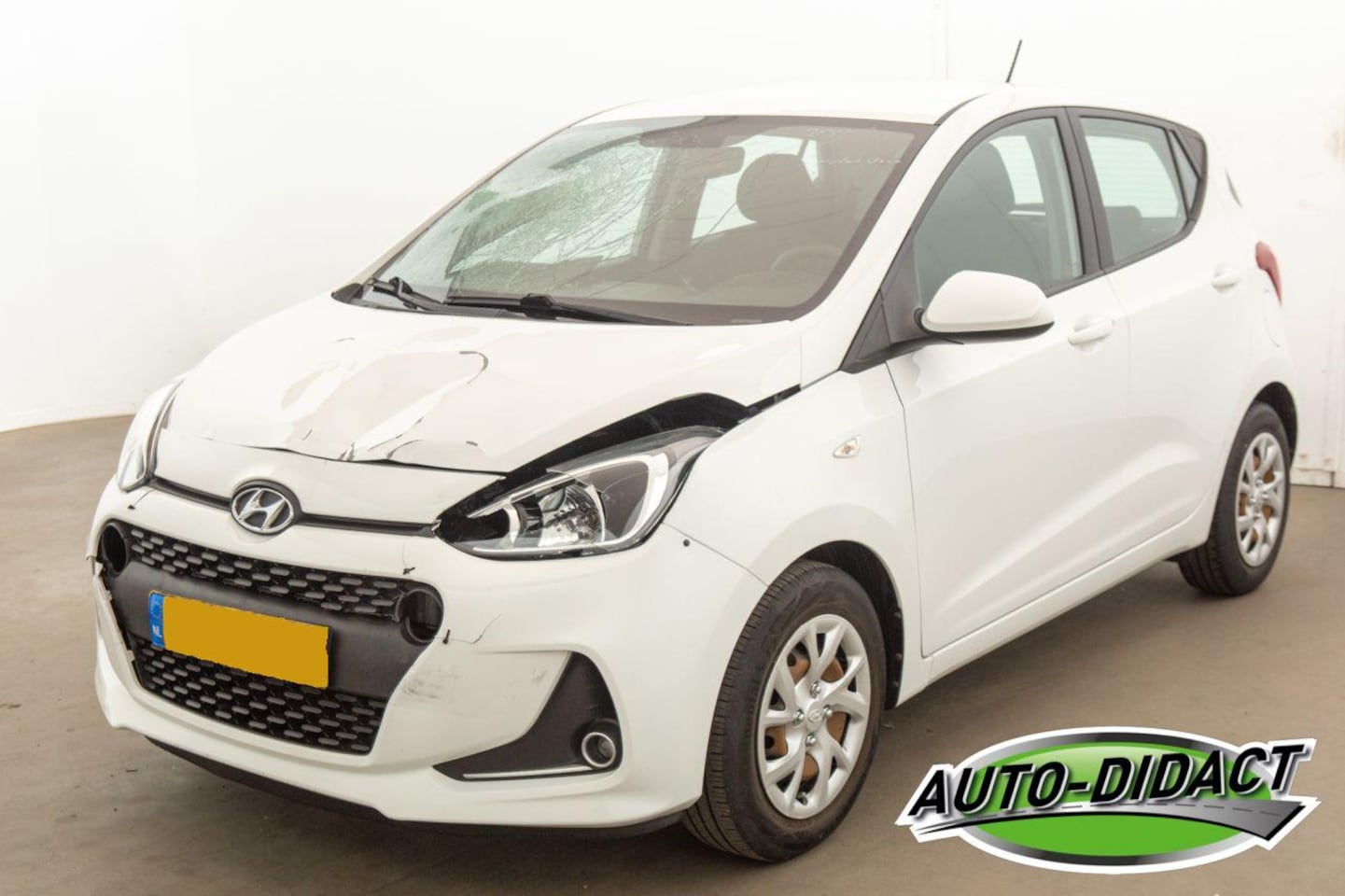 Hyundai i10 - I-10 1.0i Comfort 87.114 km - AutoWereld.nl