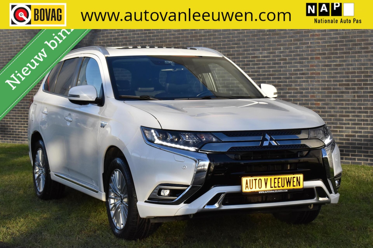 Mitsubishi Outlander - 2.4 PHEV S-Edition OPEN DAK/LEDER/360° CAMERA/ETC.! - AutoWereld.nl