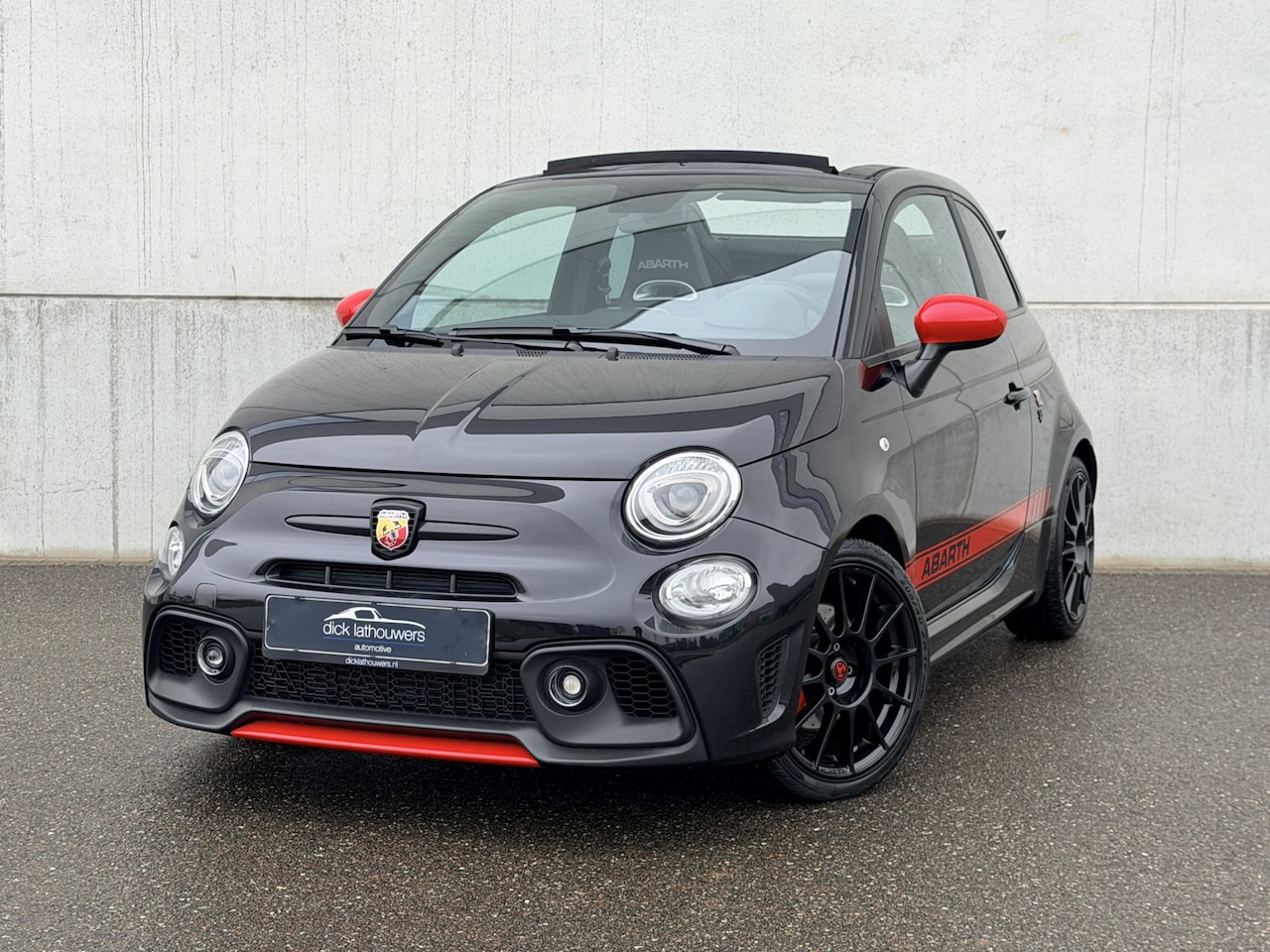 Fiat 500 C - 1.4 T-Jet Abarth Turismo / CARPLAY / AKRAPOVIC / LEDER / CLIMA - AutoWereld.nl