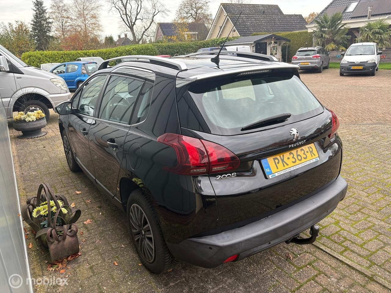 Peugeot 2008 - 1.6 BlueHDi CLIMA//NAVI//CRUISE//TREKHAAK//PDC//ELEC.RAMEN