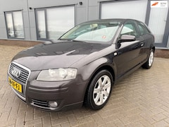 Audi A3 - 1.6 Attraction|Automaat|16inch|Trekhaak|