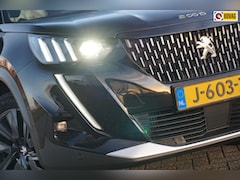 Peugeot 2008 - 2008 1.2 130PKGT AUT | Noir Perla | Zwarte hemel/AppleCarplay/Camera/NAV/Half-Leder - Chiq