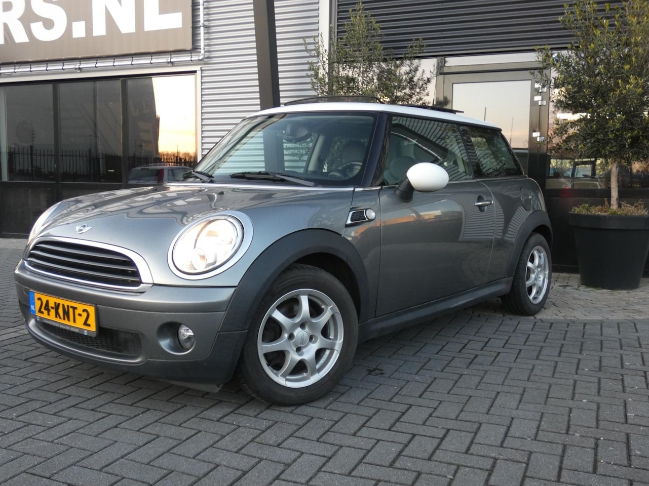MINI One - Mini 1.4 Anniversary MK II - AutoWereld.nl