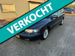 Volvo V70 - 2.4 20V 140pk Comfort Estate Line, All Season banden, Audio, Thaak, Nw APK, Blijvend Young