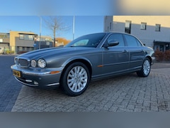 Jaguar XJ - 4.2 V8 Executive