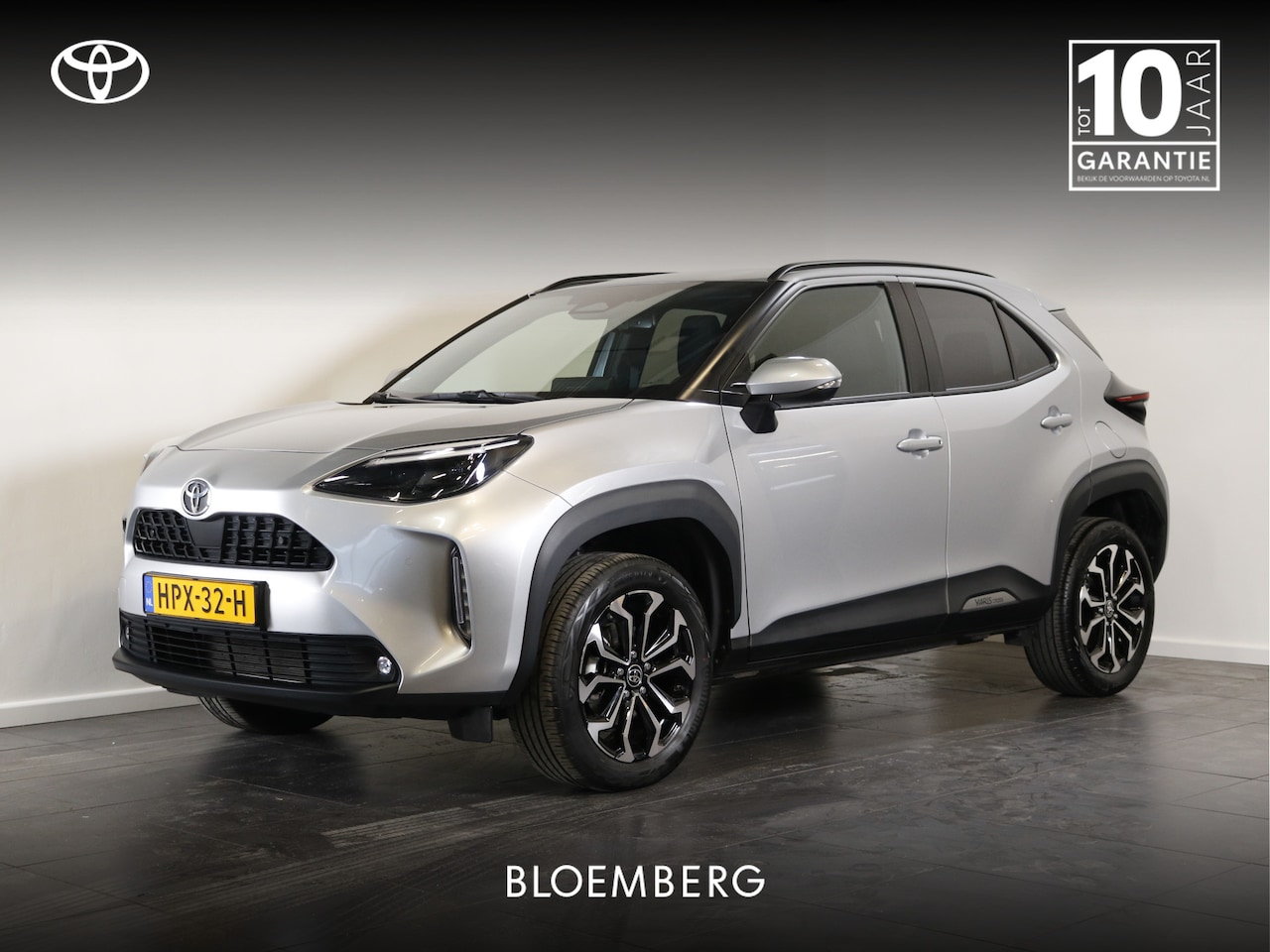 Toyota Yaris Cross - 1.5 Hybrid 115 First Edition | Stoel / Stuurverwarming | Parkeersensoren | BSM | - AutoWereld.nl