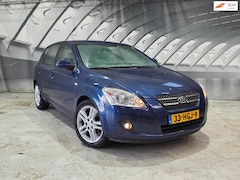 Kia Cee'd - 1.6 X-ecutive clima half leer