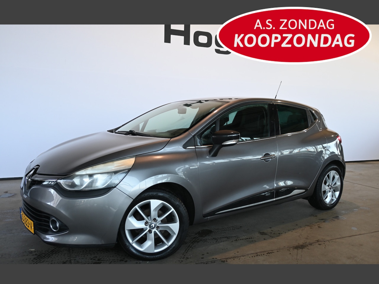 Renault Clio - 0.9 TCe Limited 39DKM NAP! Airco Navigatie LED Dealer Onderhouden! Inruil Mogelijk! - AutoWereld.nl