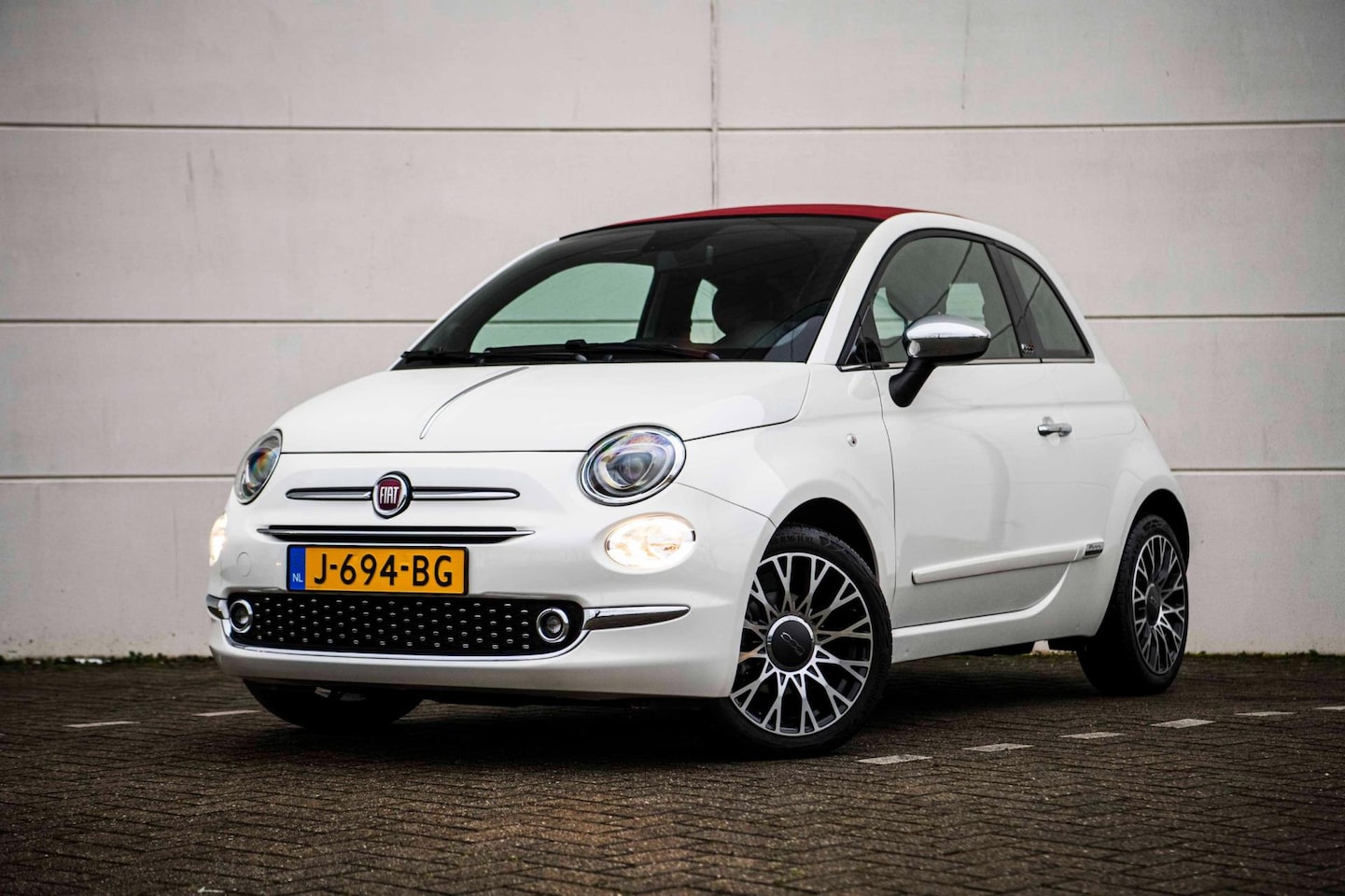 Fiat 500 C - 1.0 70pk Hybrid Star |Airco|Navi|Cruise|DAB| - AutoWereld.nl