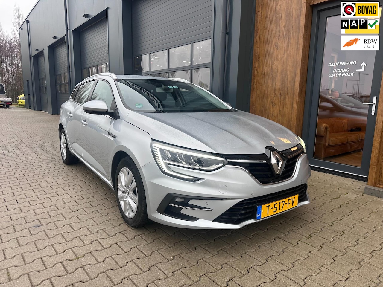 Renault Mégane Estate - 1.3 TCe 140 Equilibre l trekhaak l apple carplay l pdc - AutoWereld.nl
