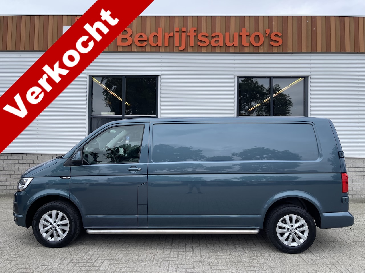 Volkswagen Transporter - 2.0 TDI 150pk DSG automaat L2H1 Highline / vaste prijs rijklaar € 24.950 marge / lease van - AutoWereld.nl