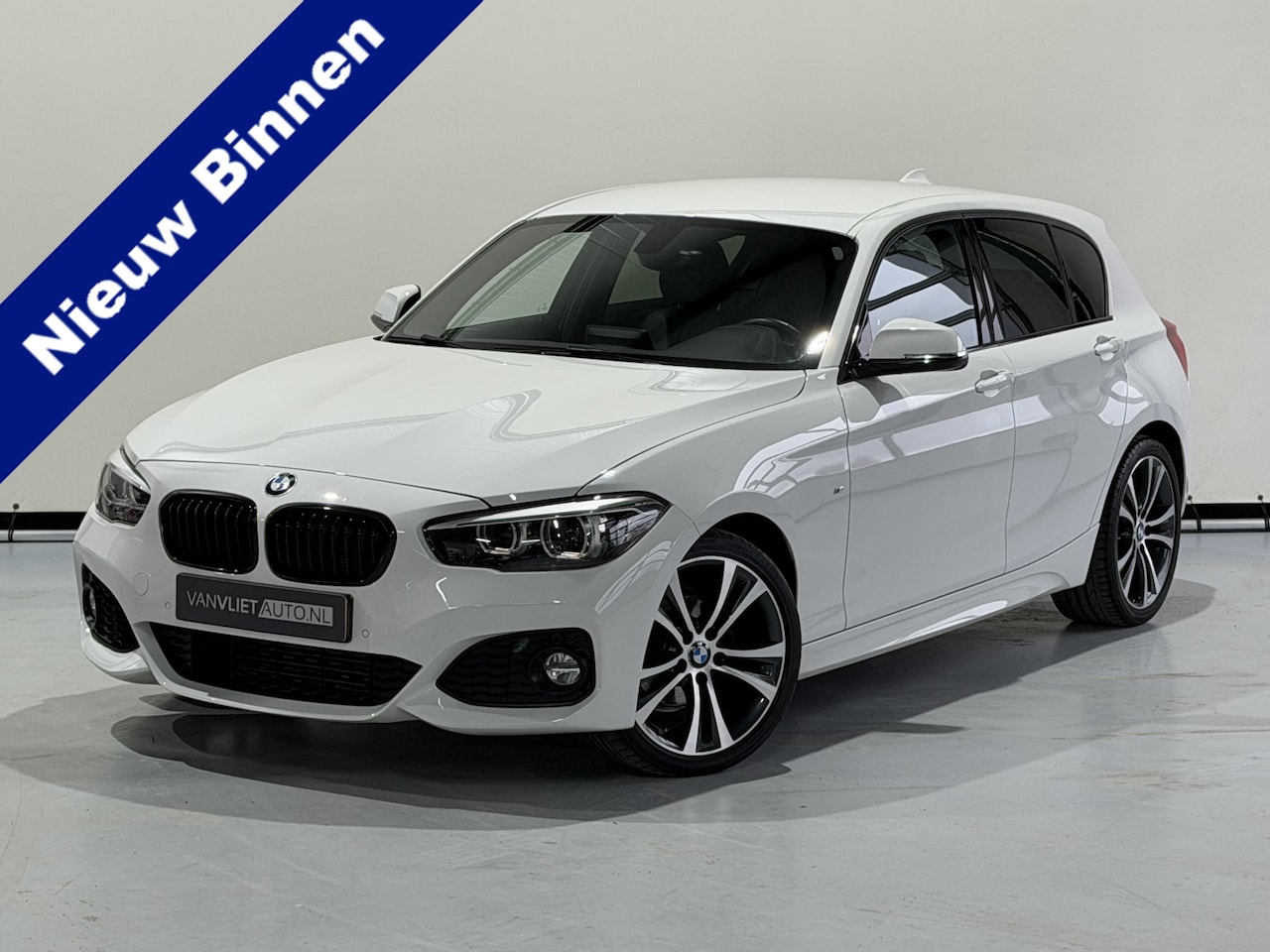 BMW 1-serie - 118i Edition M Sport HIGH Exe / Automaat / Leder / LMV - AutoWereld.nl