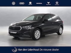 Skoda Fabia - 1.0 MPI 80pk Ambition / Navigatie via App connect / Cruise control