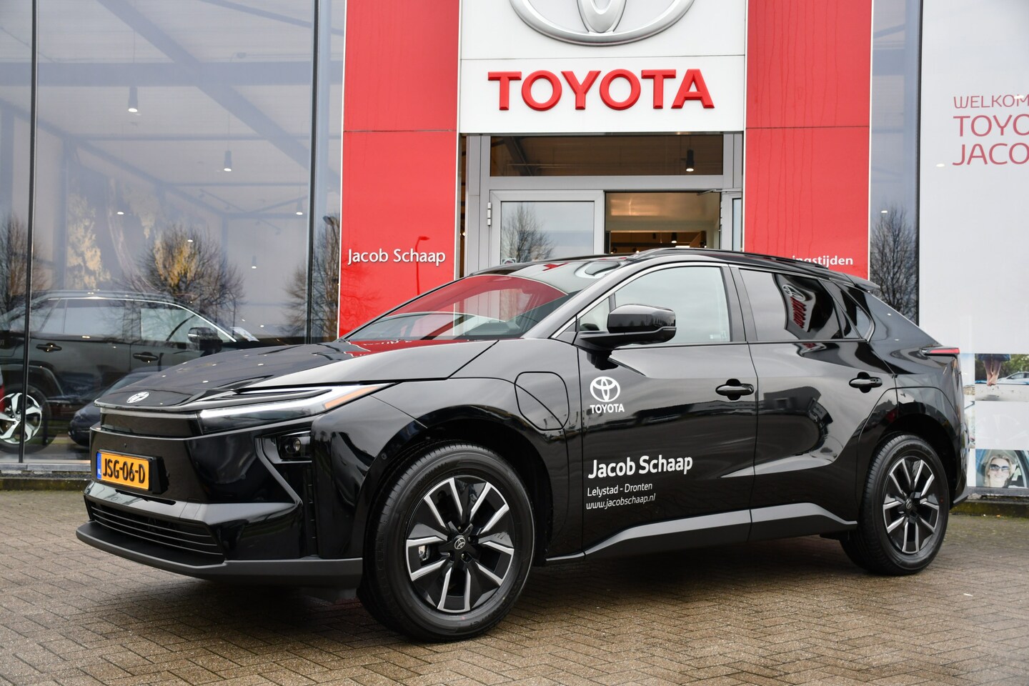 Toyota bZ4X - Executive 73 kWh | MY 26 | Leder | Dodehoekdetectie | Warmtepomp | JBL-audio | - AutoWereld.nl