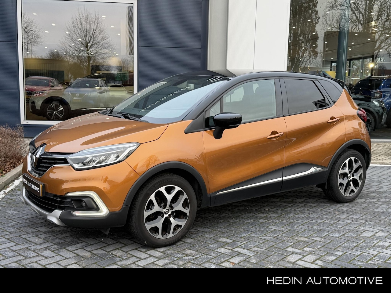 Renault Captur - 1.2 TCe Edition One | Lederen stoelen | Stoelverwarming | Clima - AutoWereld.nl