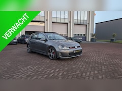 Volkswagen Golf - 2.0 TSI GTI Performance DSG|Pano|Origineel NL|