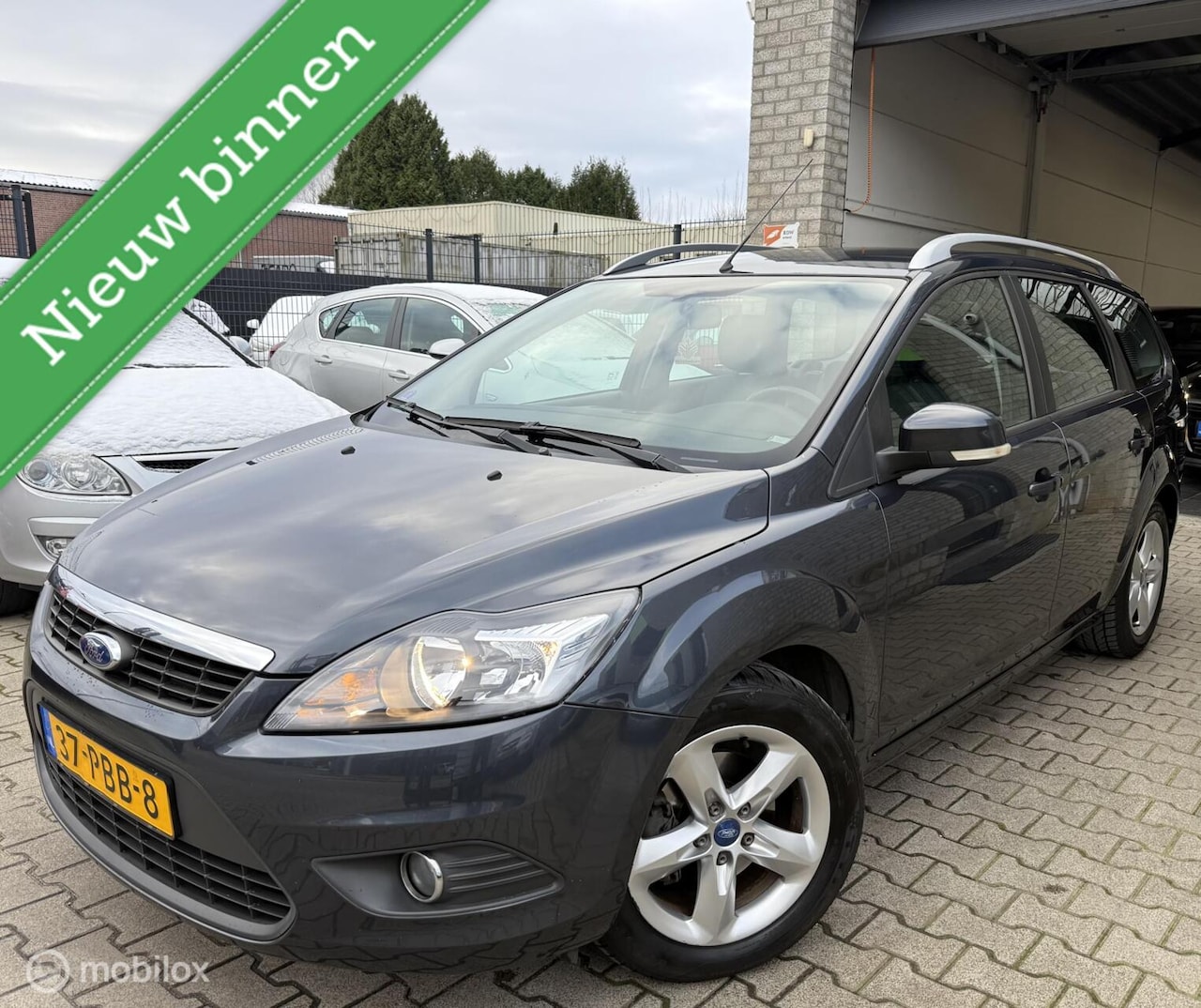 Ford Focus Wagon - 1.6 Comfort / BJ 2011 / Dealer onderh! - AutoWereld.nl