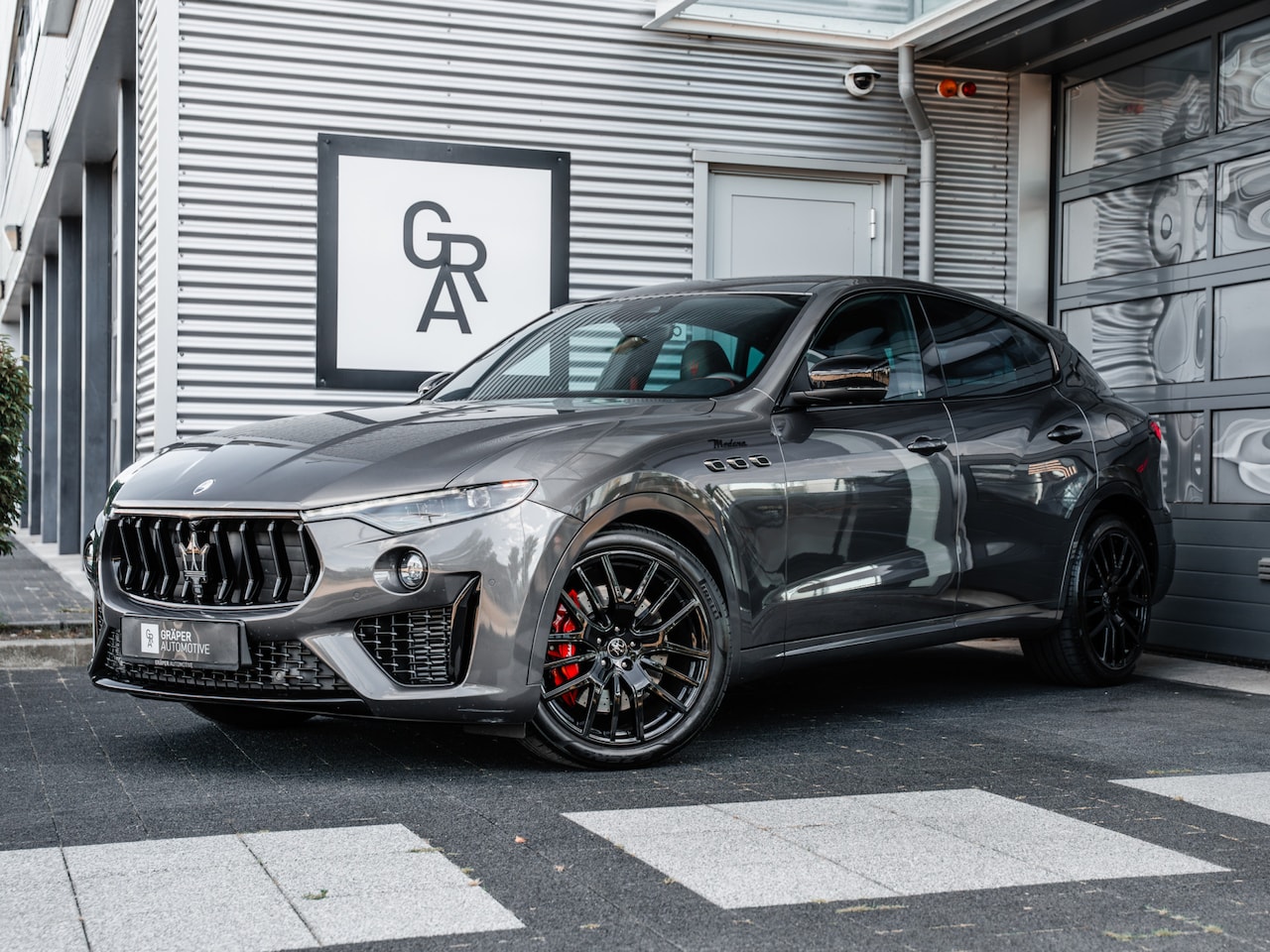 Maserati Levante - 3.0 V6 Modena S | orig. NL | Panoramadak - AutoWereld.nl