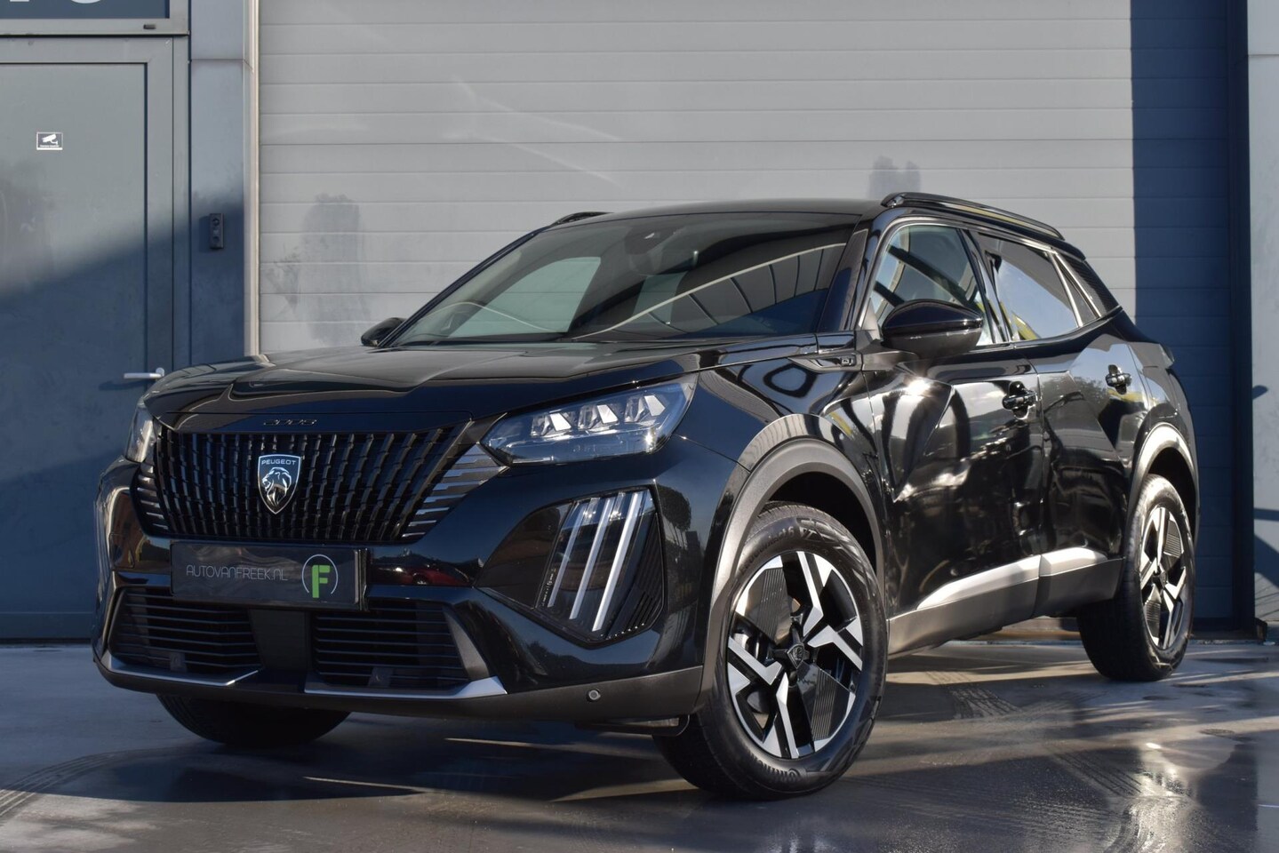 Peugeot 2008 - 1.2 PureTech 130 GT NIEUW MODEL AUTOMAAT | VIRTUAL | CAMERA | CARPLAY | SPORT - AutoWereld.nl