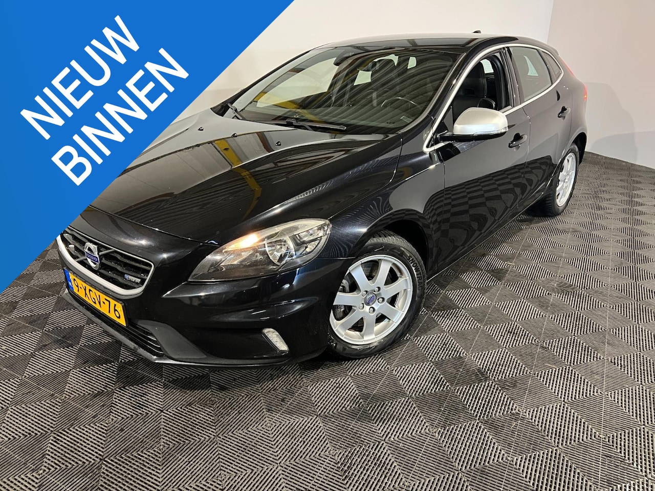Volvo V40 - 2.0 D4 R-Design Business 2.0 D4 R-Design Business - AutoWereld.nl