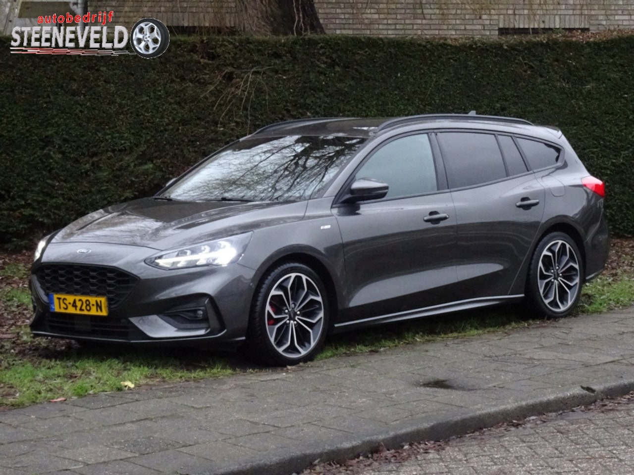 Ford Focus Wagon - 1.0 125pk ST-Line met B&O, Trekhaak en WinterPack - AutoWereld.nl