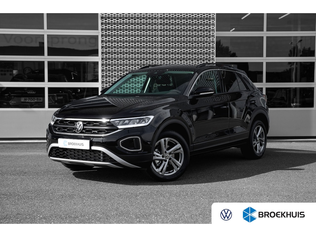 Volkswagen T-Roc - Life Edition | 'App-Connect' draadloze smartphone integratie | 'App-Connect' smartphone in - AutoWereld.nl