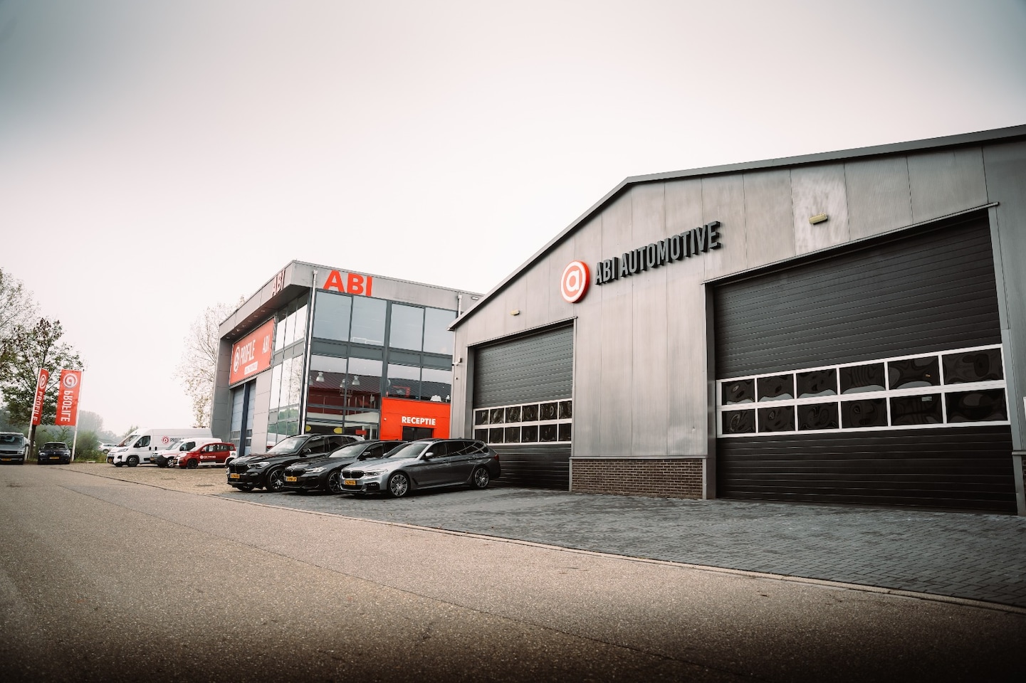 Mercedes-Benz C-klasse Estate - AMG-Sportpakket 180 157 pk Edition 1 /Pano-Dak/ Night-Pakket/ Leder/ Sport-Stoelen/ Stoel. - AutoWereld.nl