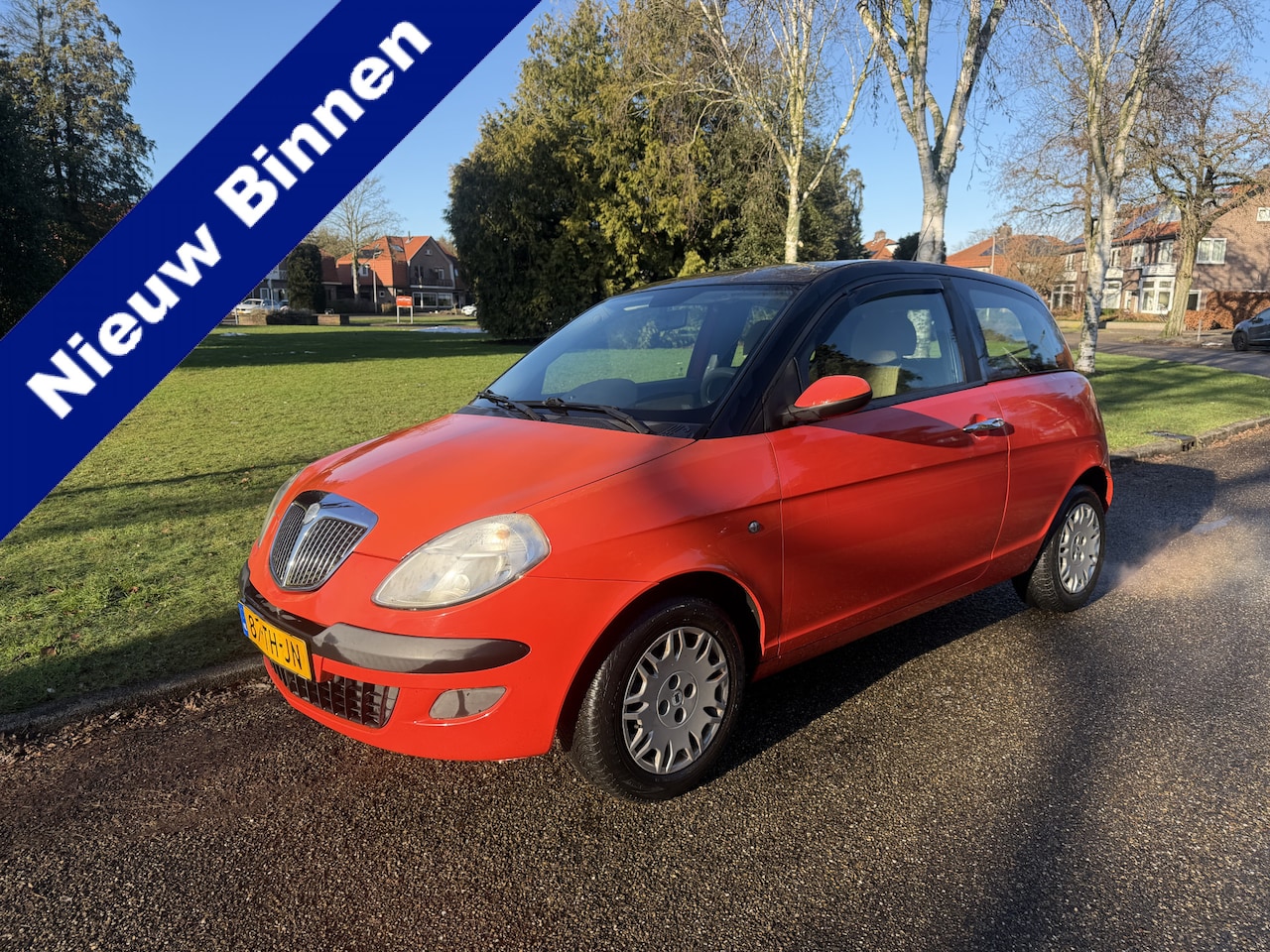 Lancia Y(psilon) - Ypsilon 1.2 Argento APK 17-12-2026 - AutoWereld.nl