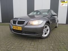 BMW 3-serie - 318i Business Line