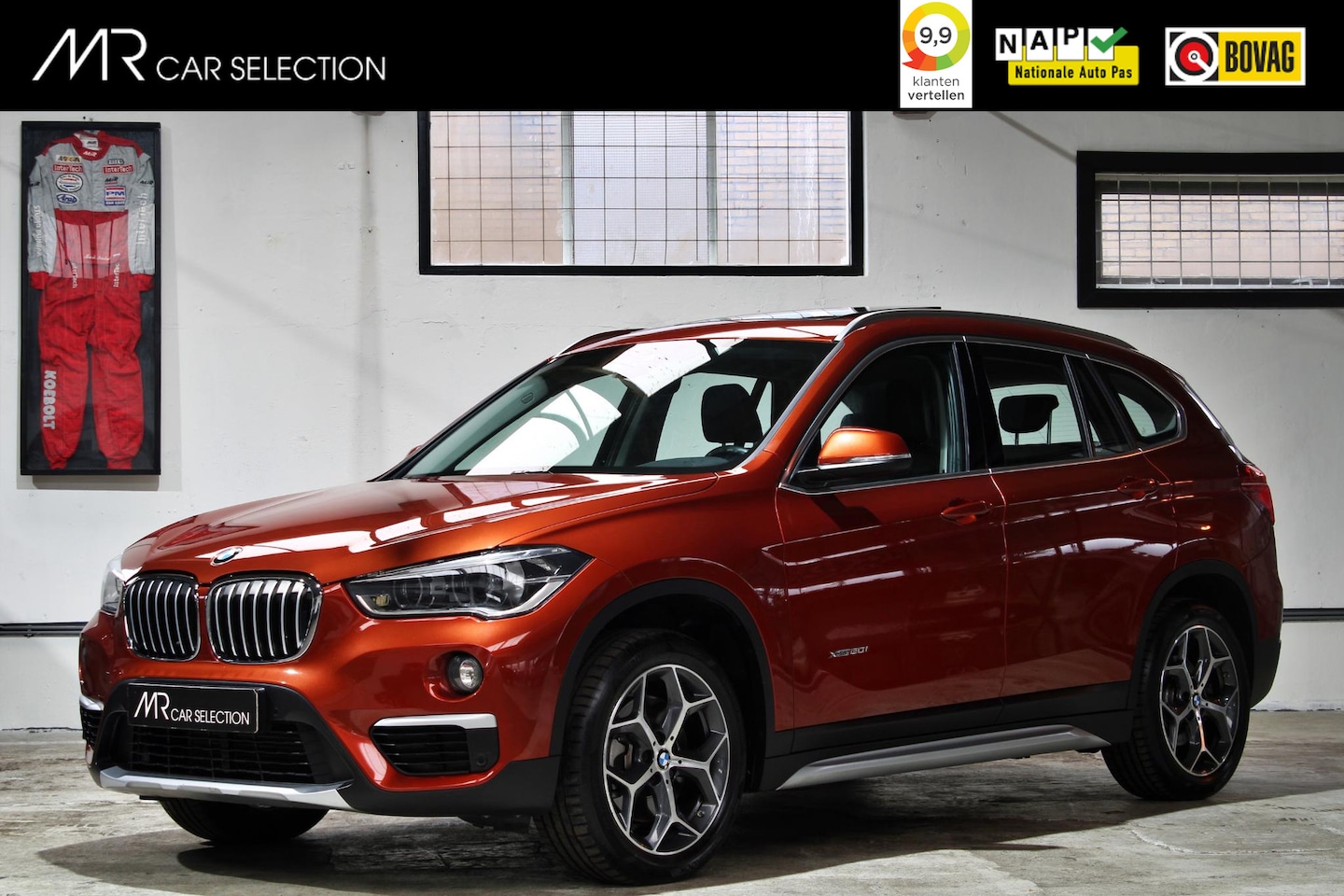 BMW X1 - xDrive20i High Executive | X-Line |Panoramadak | Lederen bekleding | Trekhaak | NL auto | - AutoWereld.nl