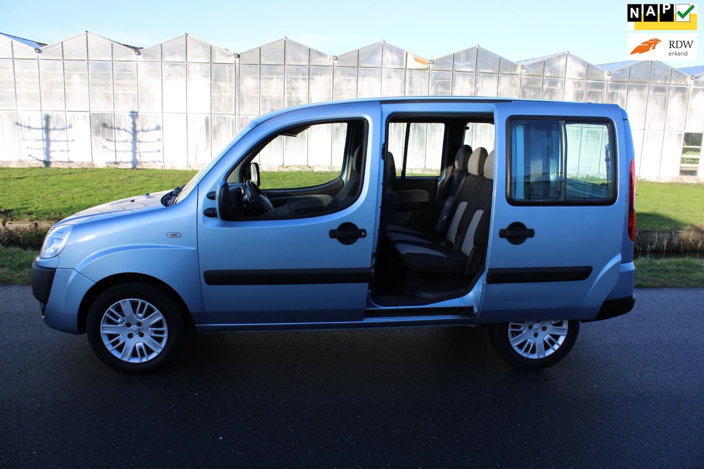 Fiat Doblò - 1.4 Family Plus met Airco en 2 Zijschuifdeuren - AutoWereld.nl