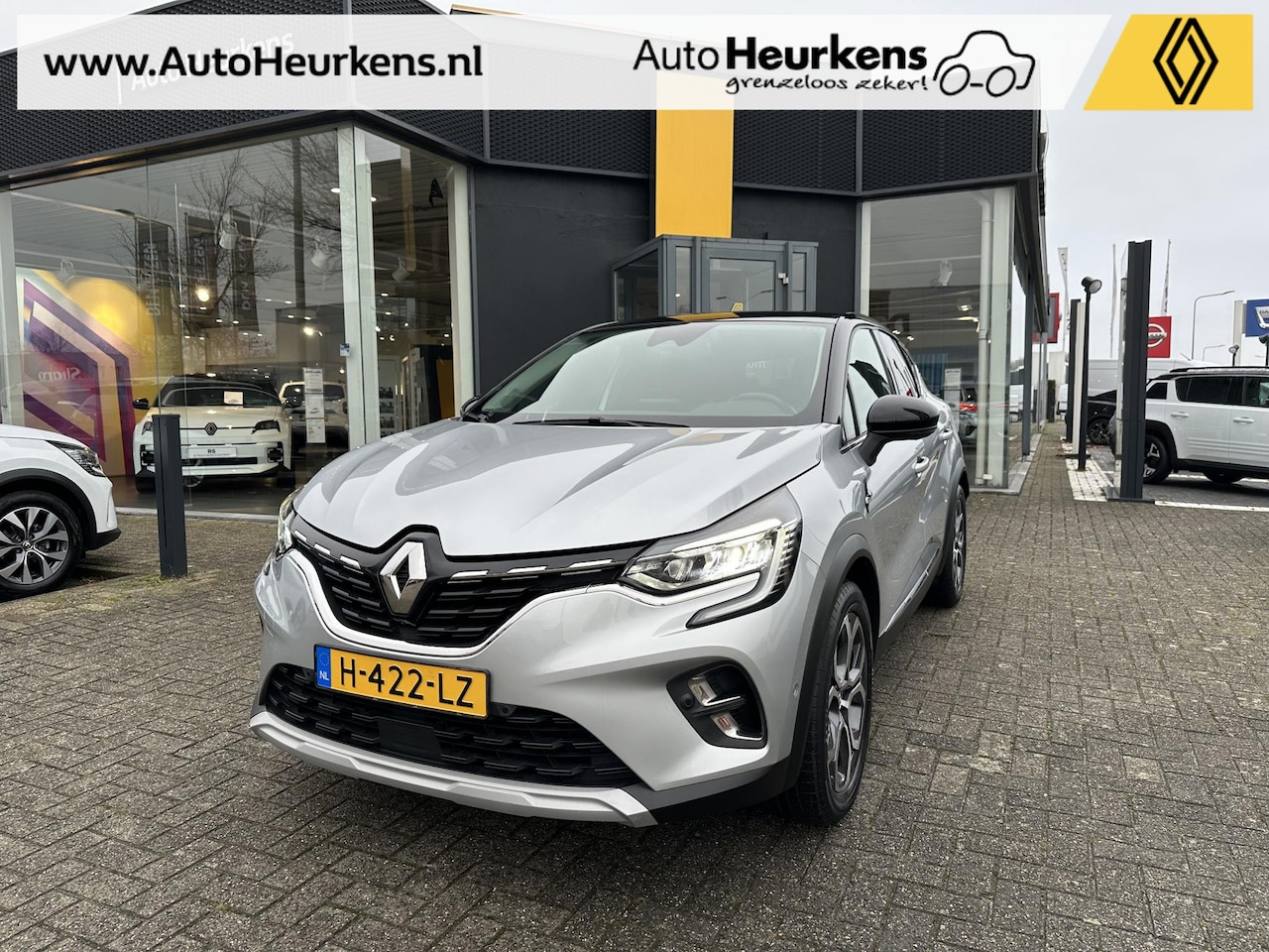 Renault Captur - TCe 100 Intens l Origineel NL l 1e-Eigenaar l TREKHAAK l LEDER l NAVI l 360°-CAMERA - AutoWereld.nl