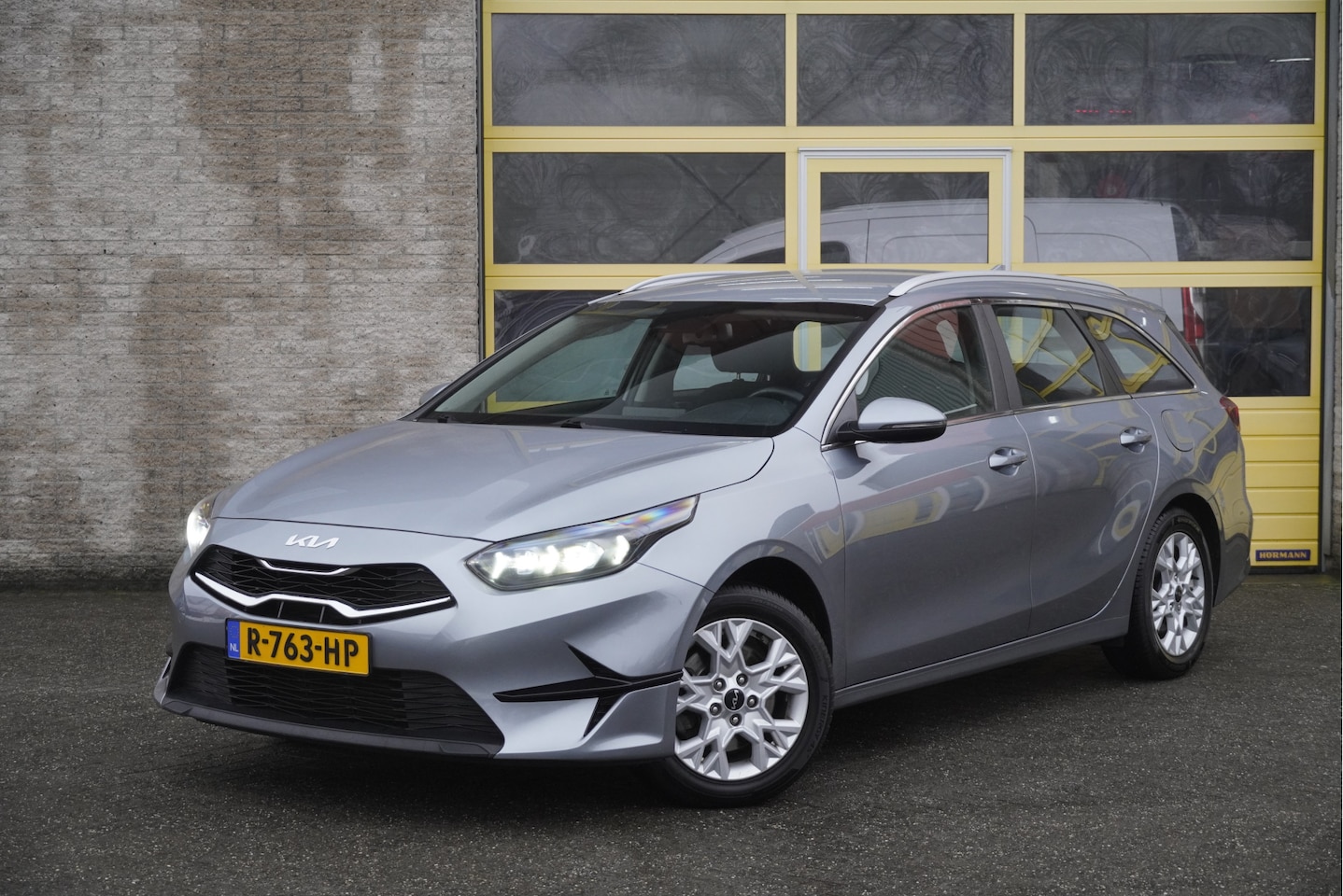 Kia Cee'd Sportswagon - Ceed 1.0 T-GDi DynamicLine BJ2022 Lmv 16" | Led V+A | Navi | Trekhaak | Achteruitrijcamera - AutoWereld.nl