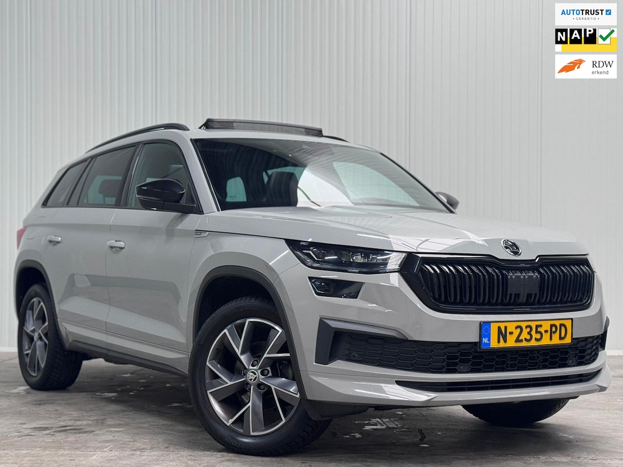 Skoda Kodiaq - 1.5 TSI Sportline DSG FACELIFT VOL! PANO l TREKHAAK l CANTON l KEYLESS l CAMERA l ACC l OR - AutoWereld.nl