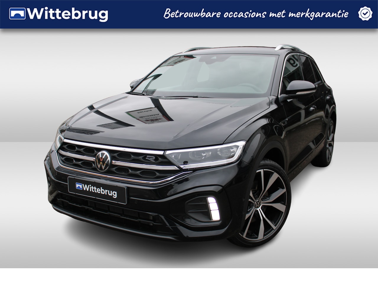 Volkswagen T-Roc - 1.5 TSI 150pk R-Line DSG Automaat / LED Matrix IQ / LM 19 inch / Navigatie / Park Assist / - AutoWereld.nl