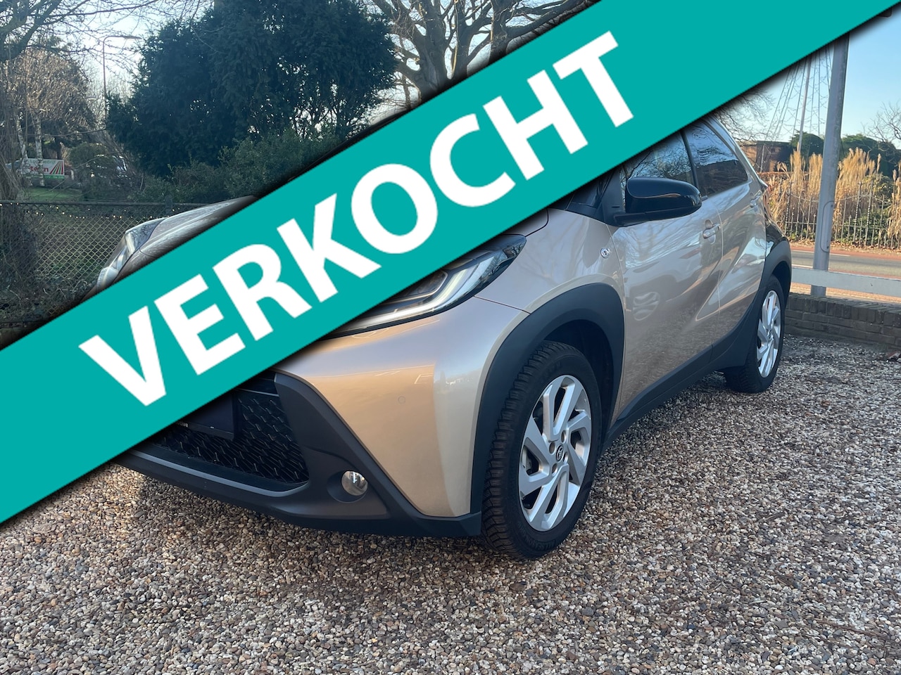 Toyota Aygo X - 1.0 VVT-i|Limited|Automaat|Navi|Clima|Keyless|Stoelverw|Autopilot|Carplay|Camera|PDC - AutoWereld.nl