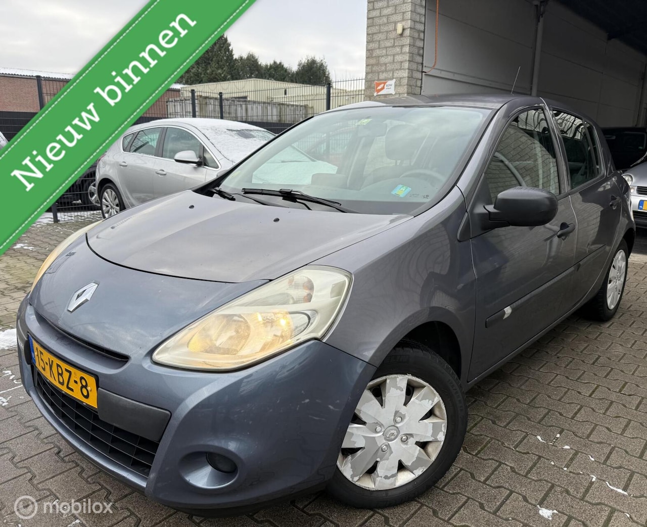 Renault Clio - 1.2 Special Line / 5DRS / Airco / BJ 2009 - AutoWereld.nl