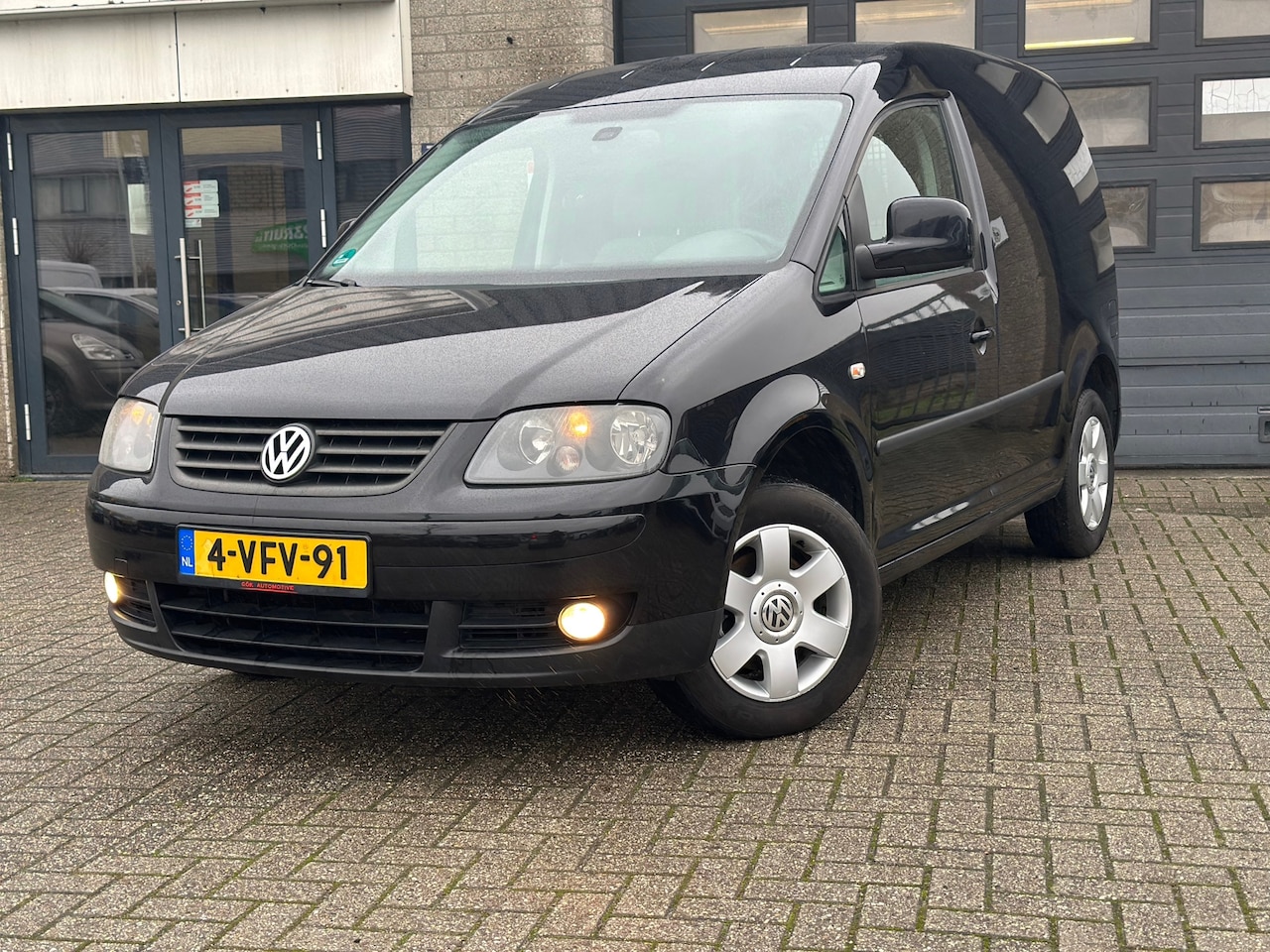 Volkswagen Caddy - 1.9 TDI / Betimmerd / Dealer Onderhouden / NAP / Airco / Navi / LM Velgen - AutoWereld.nl