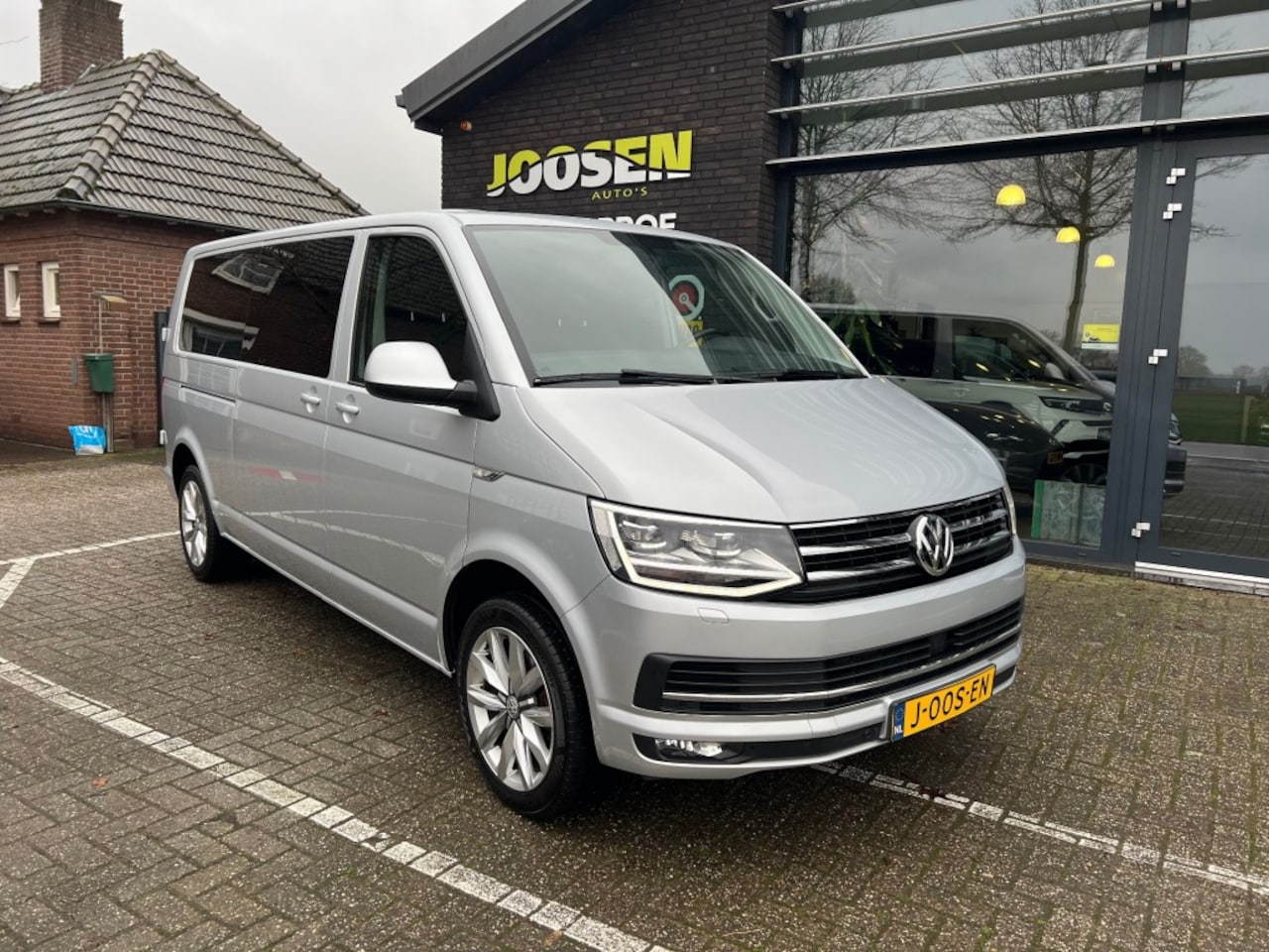 Volkswagen Transporter - L2H1 2,0 TDI HIGHLINE LED KOPLAMPEN - AutoWereld.nl