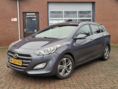 Hyundai i30 Wagon - 1.4 i-Drive Navigatie Climate Cruise Trekhaak Camera Privacyglas