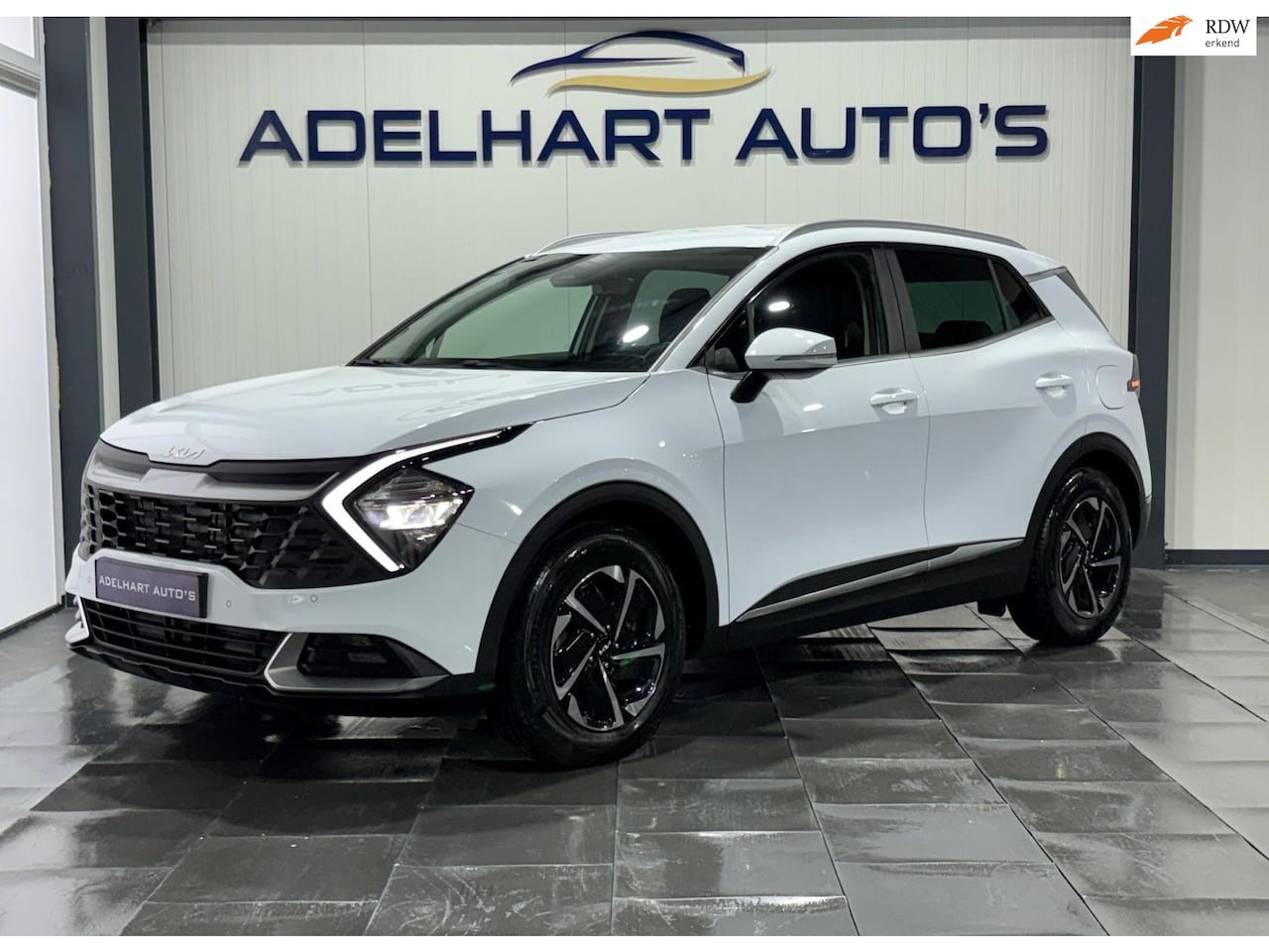 Kia Sportage - 1.6 T-GDi MHEV DynamicLine Automaat / Navigatie full map / Camera / Elektrische stoelen / - AutoWereld.nl