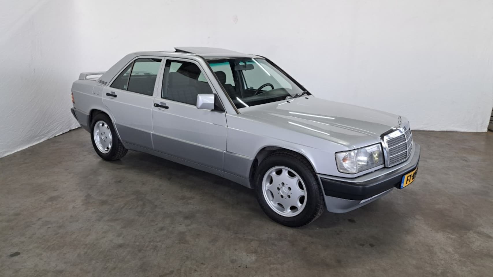 Mercedes-Benz 190-serie - 190E 2.0 Automaat Schuifdak - AutoWereld.nl